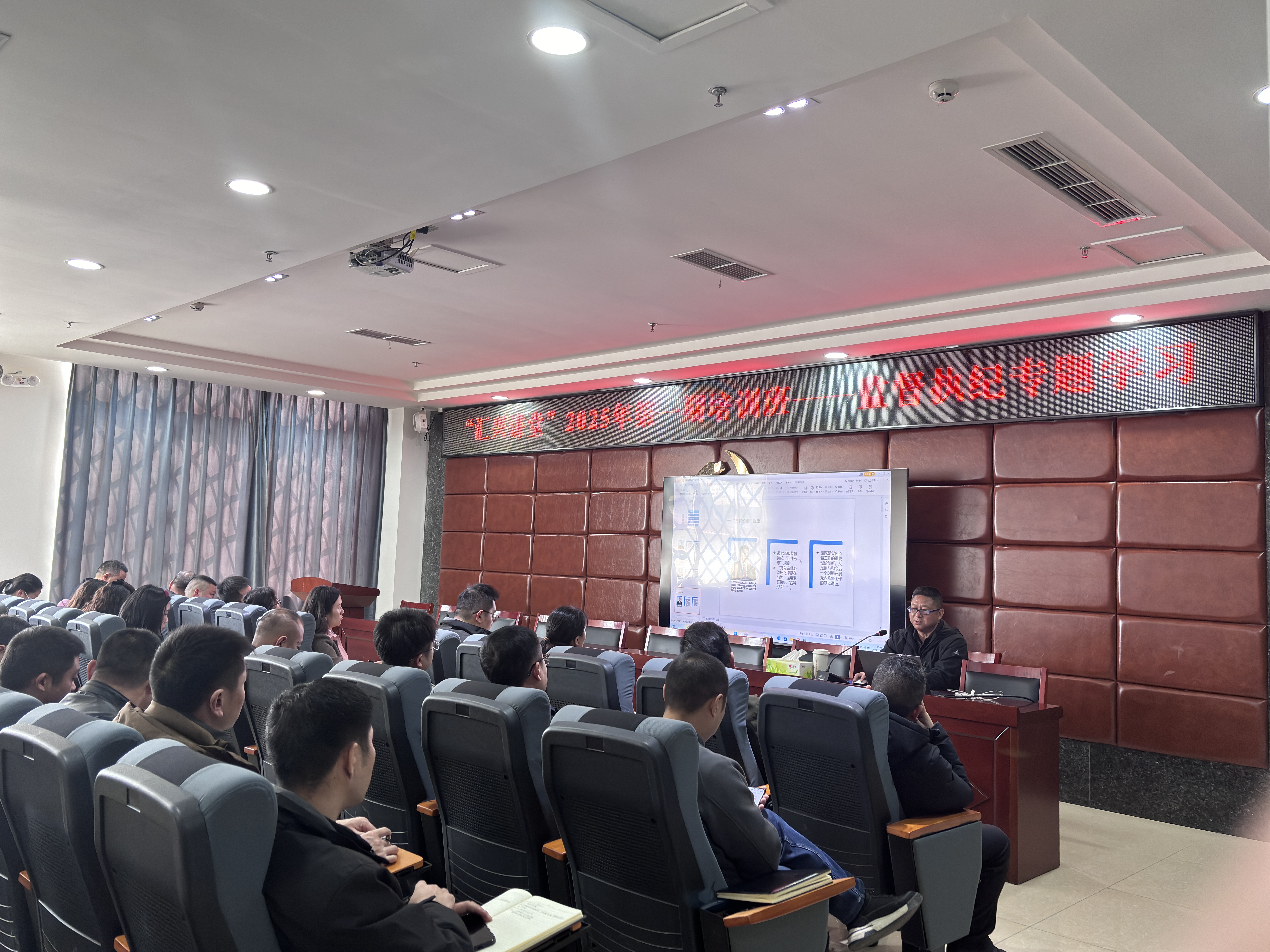 6a0cfc748dfc2e4bcabf56865adb1658